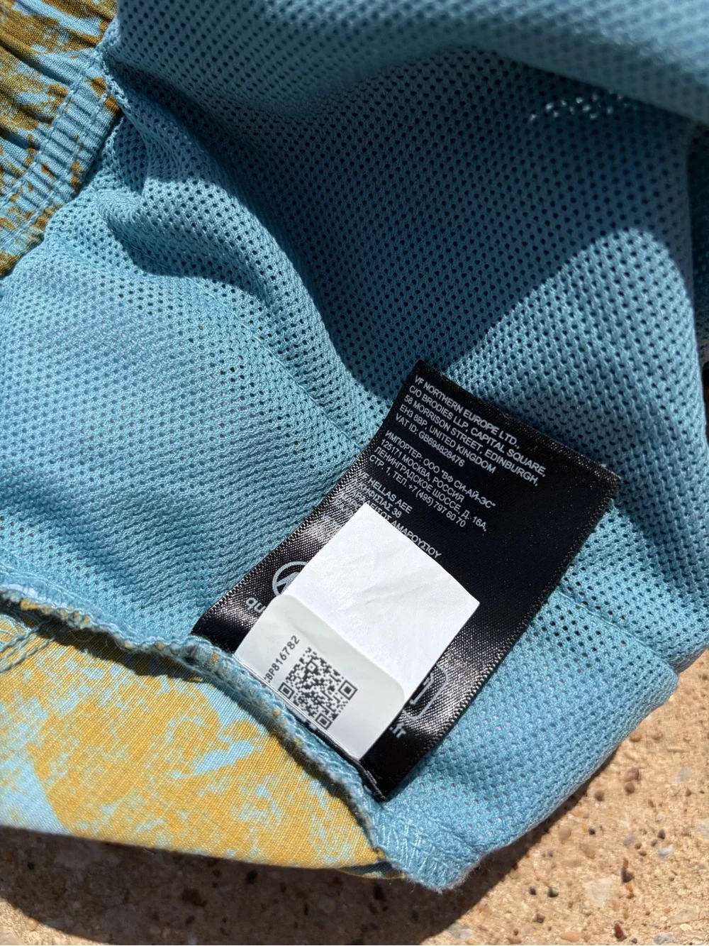 The North Face Men’s L Nylon Shorts Graphic Blue Gold Drawstring
